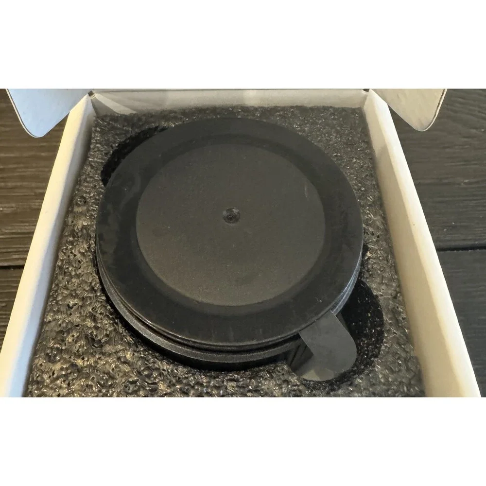 Vacuum Magnetic Phone Holder Phone Stand, 360 Foldable Black New